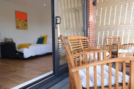 Modern One Bedroom In Ealing Common Apartamento