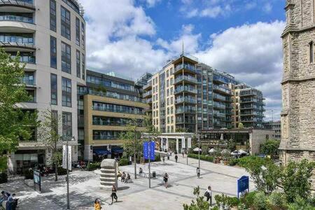 Modern One Bedroom In Ealing Common * Londres