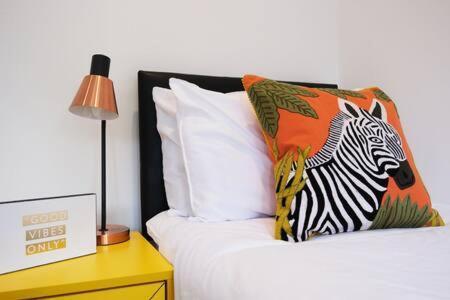 Modern One Bedroom In Ealing Common Appartement